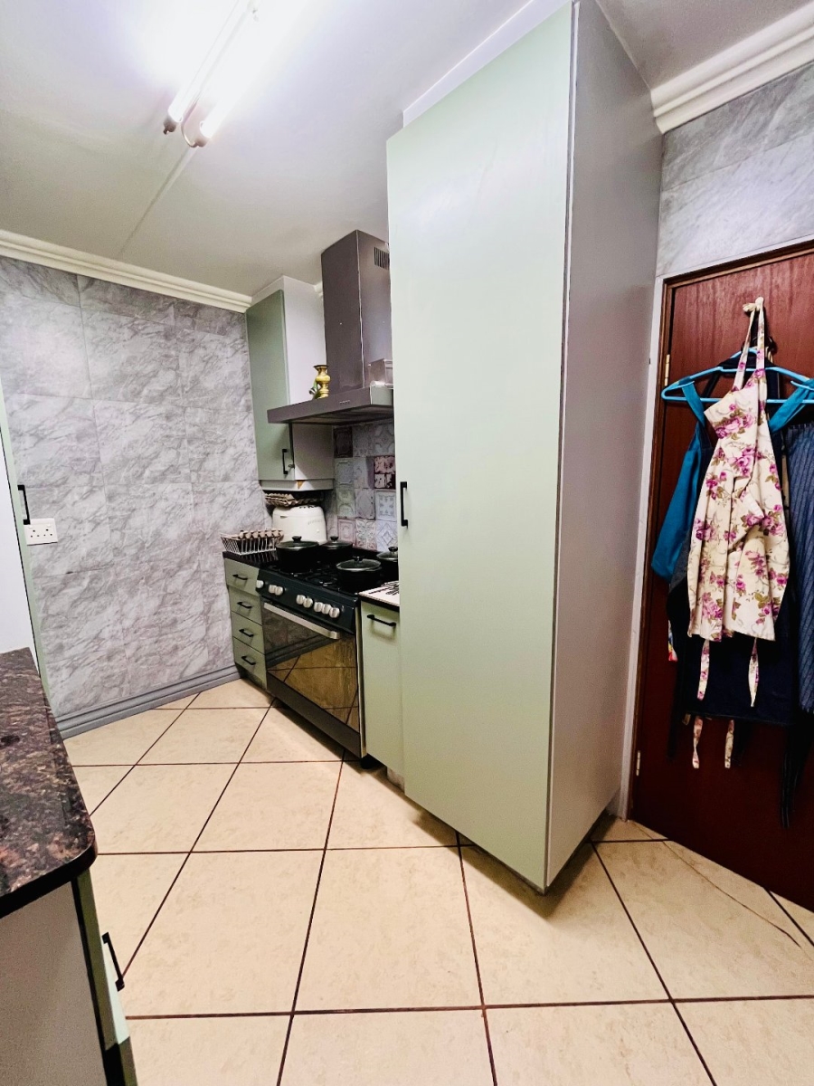 6 Bedroom Property for Sale in Tergniet Western Cape